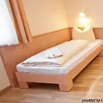 Hotel Jufa Poellau