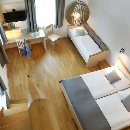 Jufa Hotell 3*