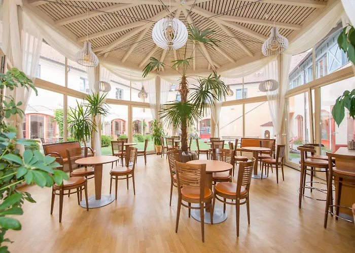 Jufa - Bio Landerlebnis بولاو